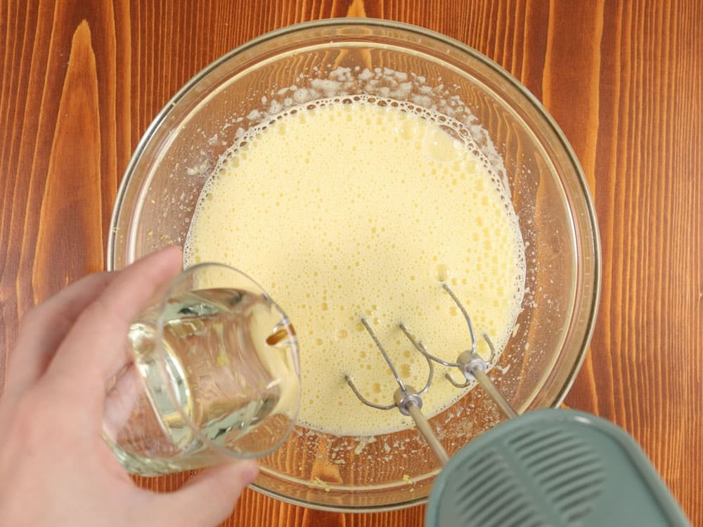 Torta soffice al limone – senza latte e burro - Step 2