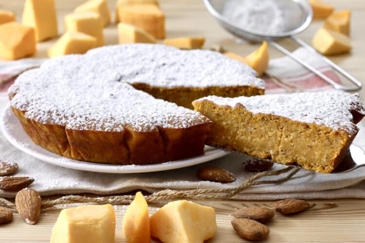 Torta alla zucca senza farina cremosa