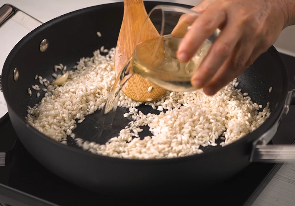 Come tostare il riso: i segreti per un risotto perfetto