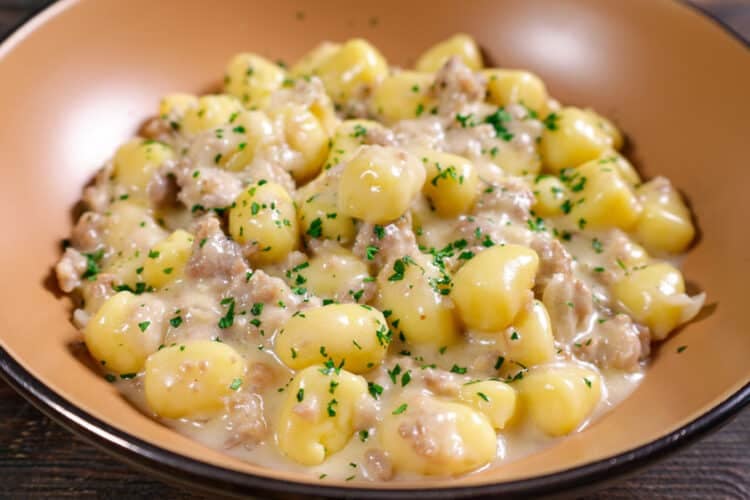 Gnocchi salsiccia e stracchino