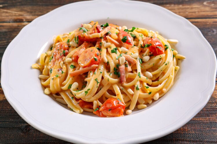 Pasta con mascarpone e pomodorini
