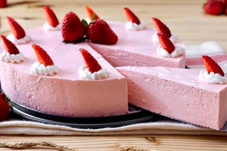 Torta mousse alle fragole