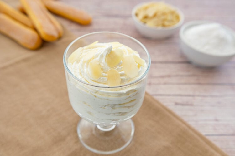 Mousse cocco e mandorle