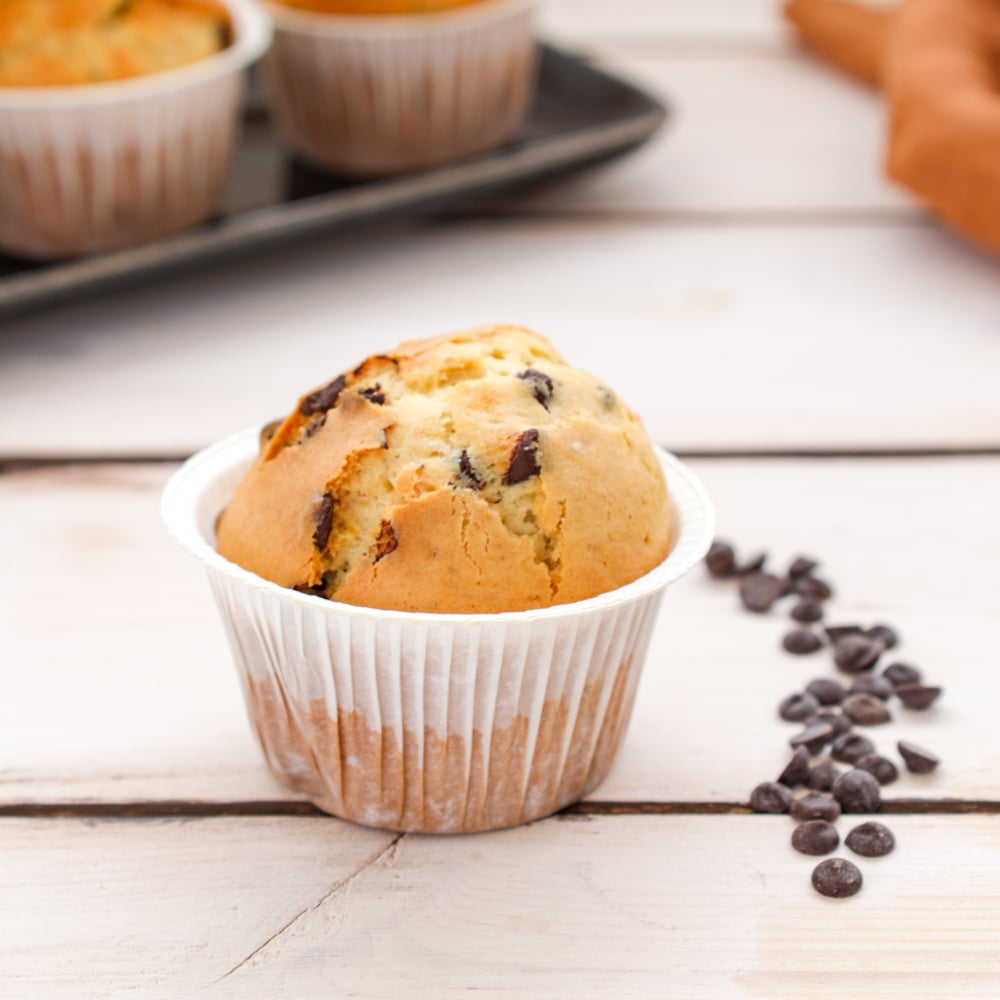 muffin con gocce di cioccolato in friggitrice ad aria