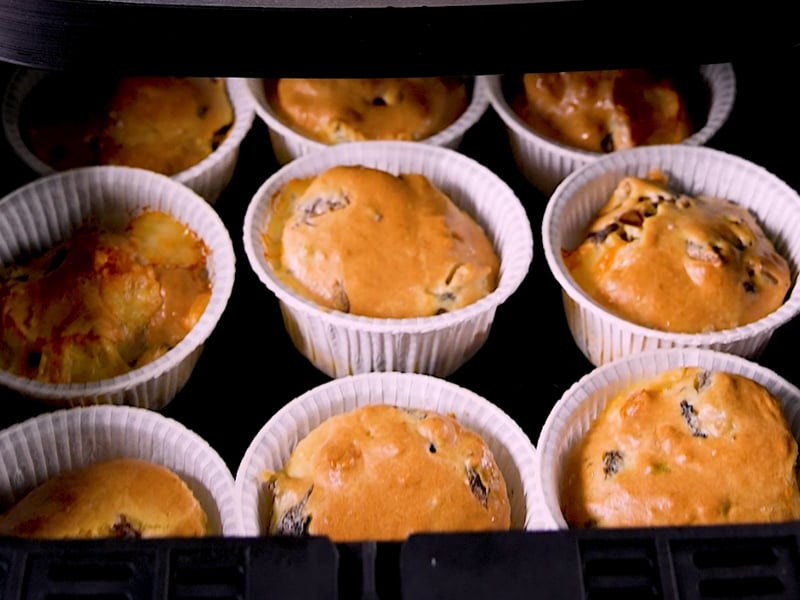 Muffin salati funghi e formaggio in friggitrice ad aria - Step 8