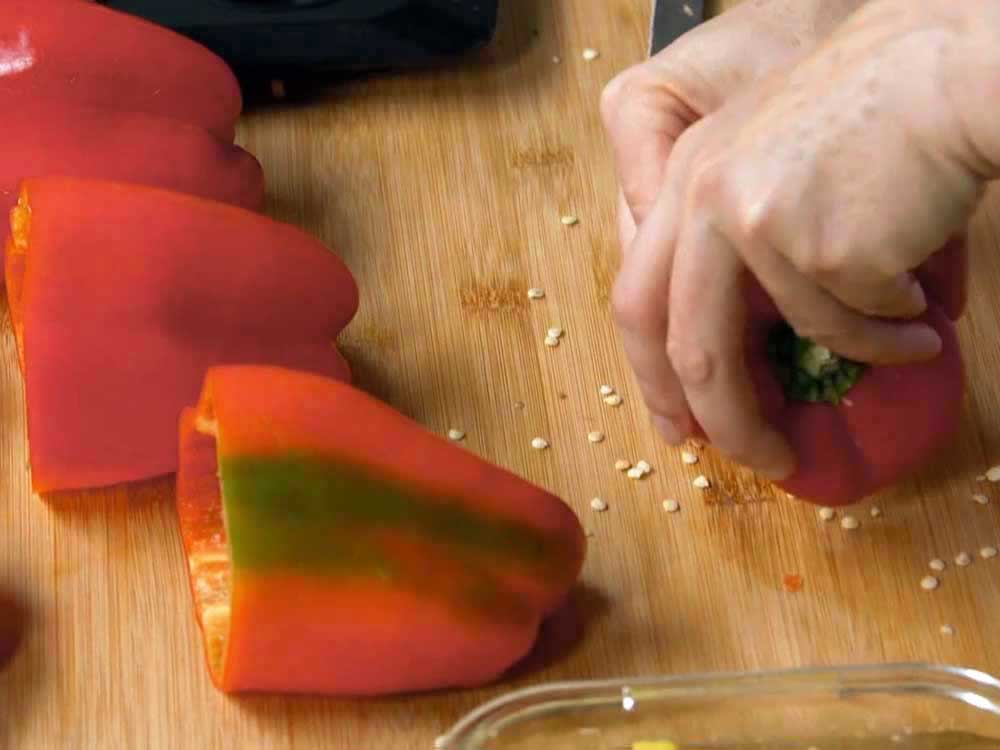 Pomodori e peperoni ripieni - Step 2