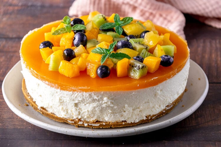 Cheesecake alla macedonia di frutta