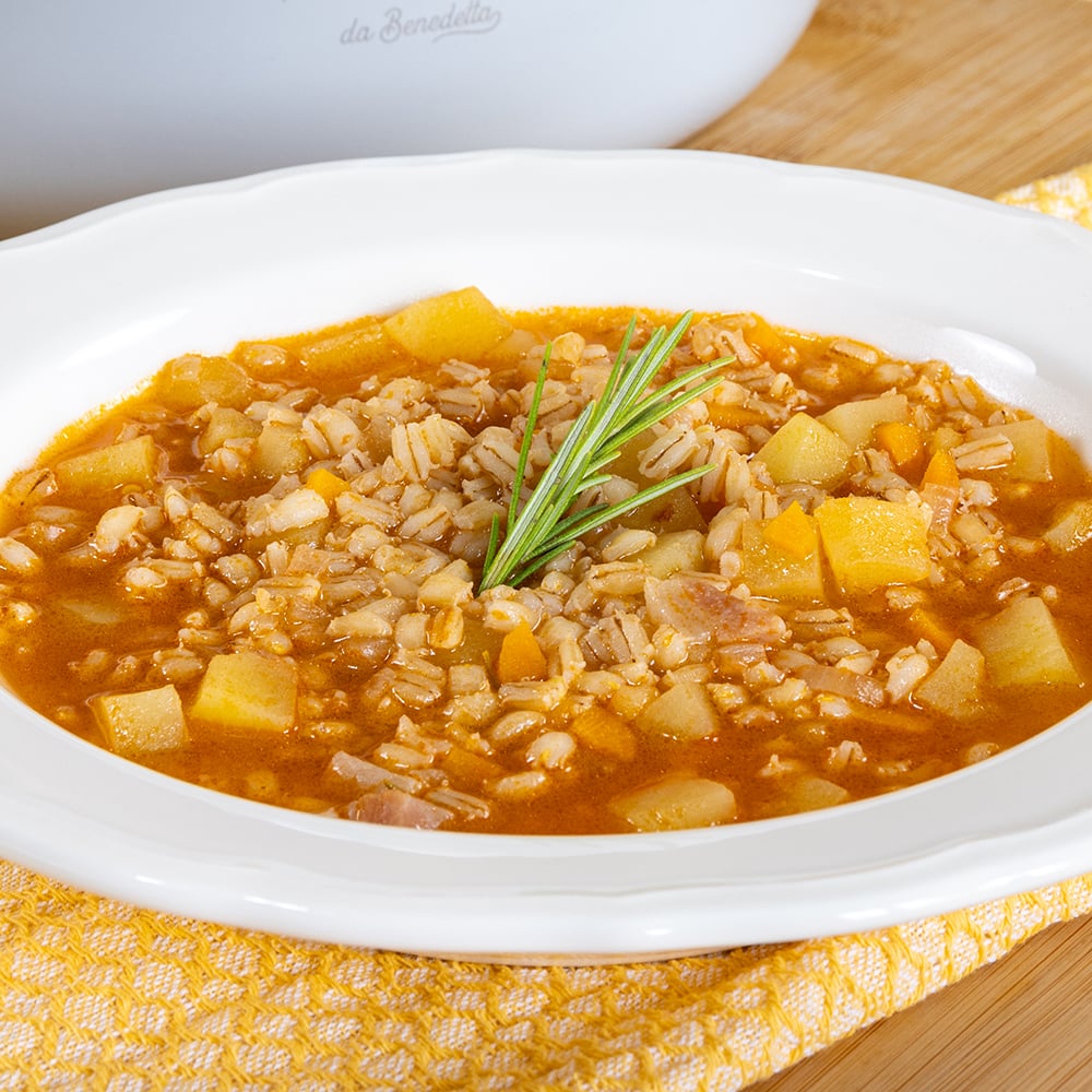 zuppa di orzo al pomodoro
