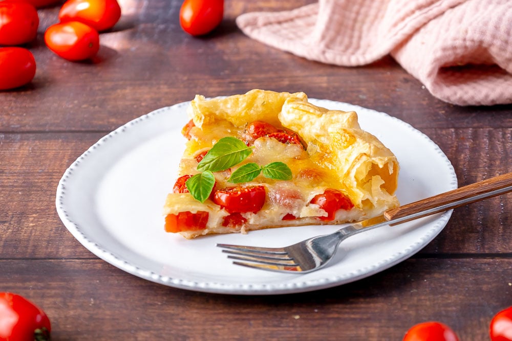 torta salata pomodoro e mozzarella