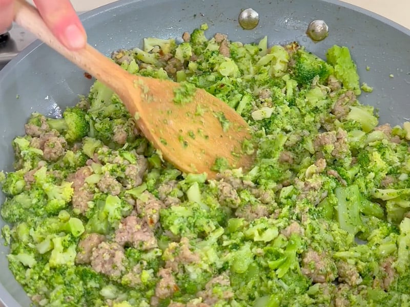 Strudel salato broccoli e salsiccia - Step 4
