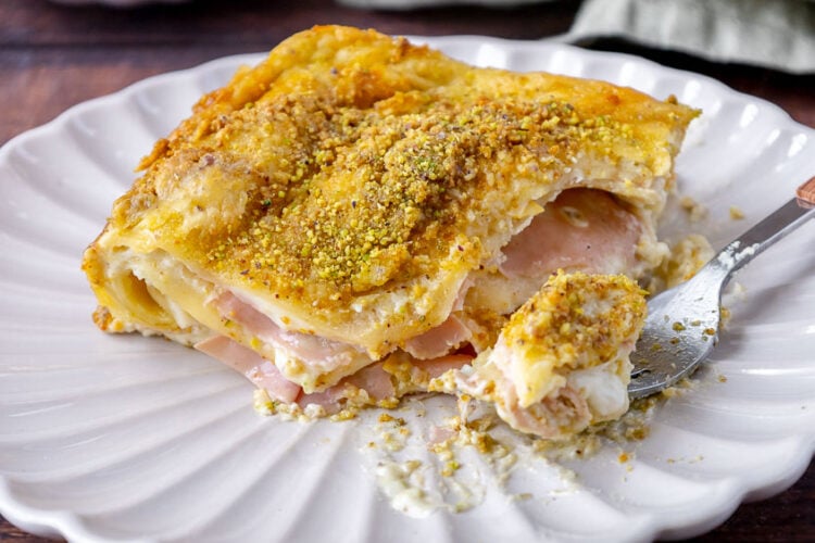 Lasagne mortadella e pistacchi