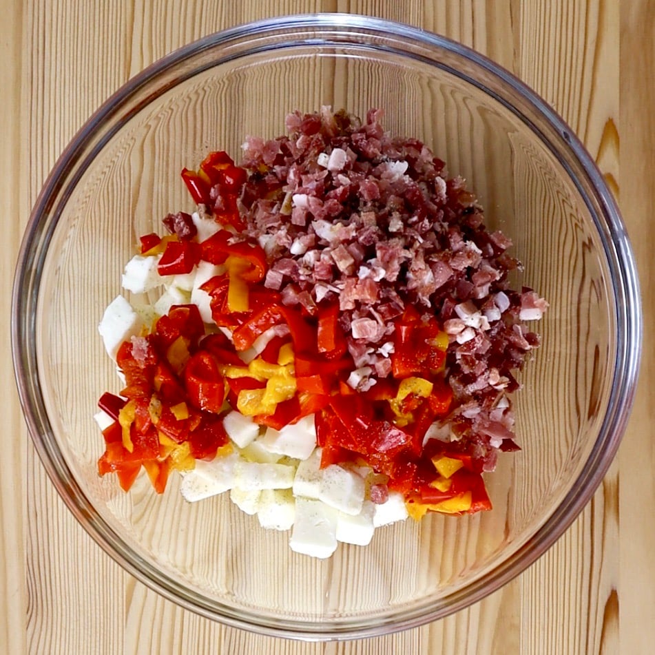 Torta salata peperoni e mozzarella - Step 1