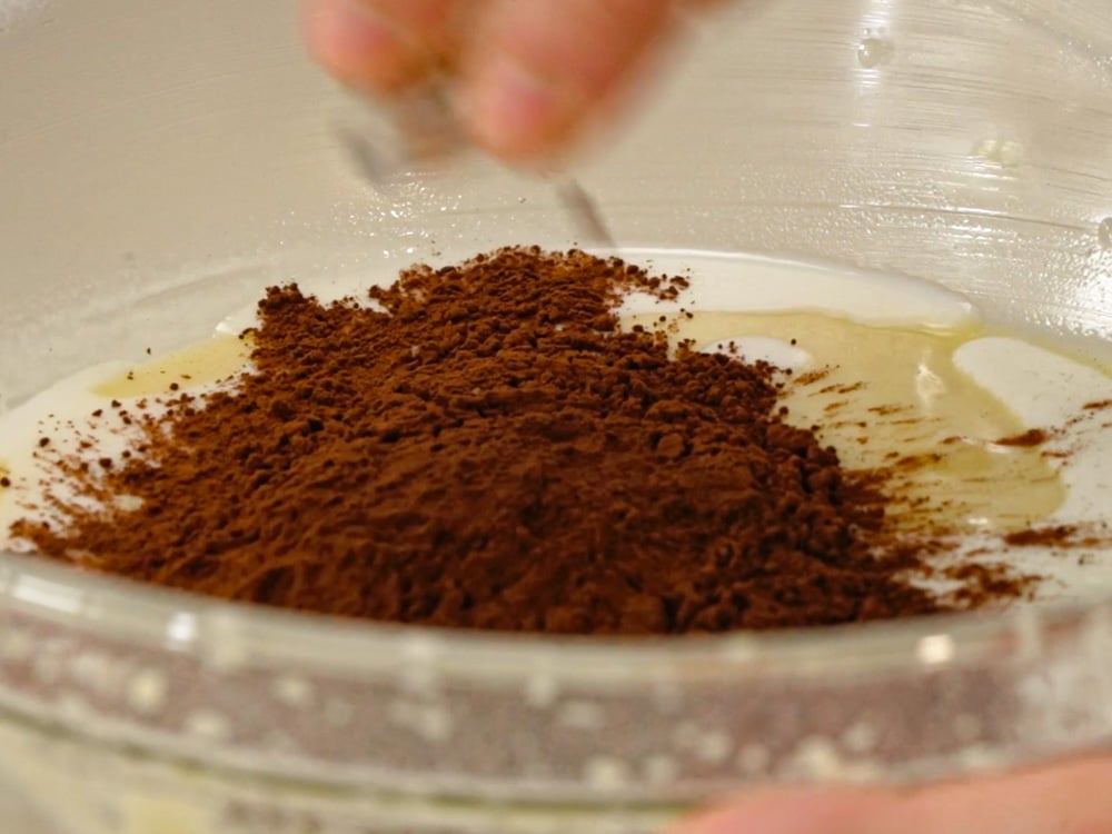 Ciambella allo yogurt variegata al cacao - Step 8