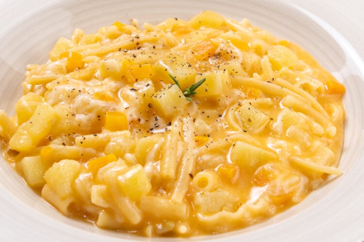 Pasta patate e provola