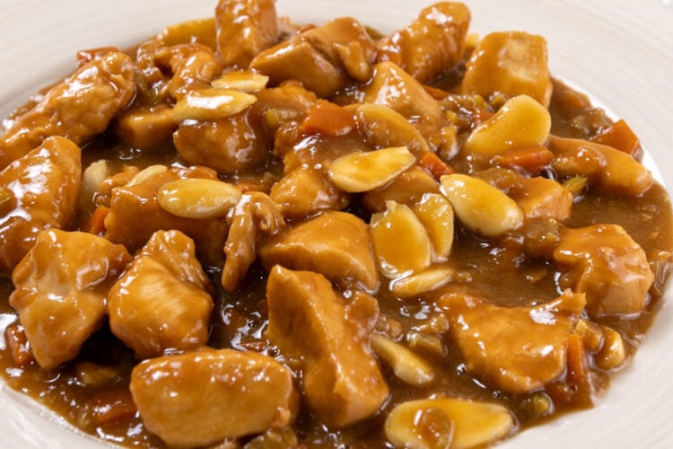 Pollo alle mandorle