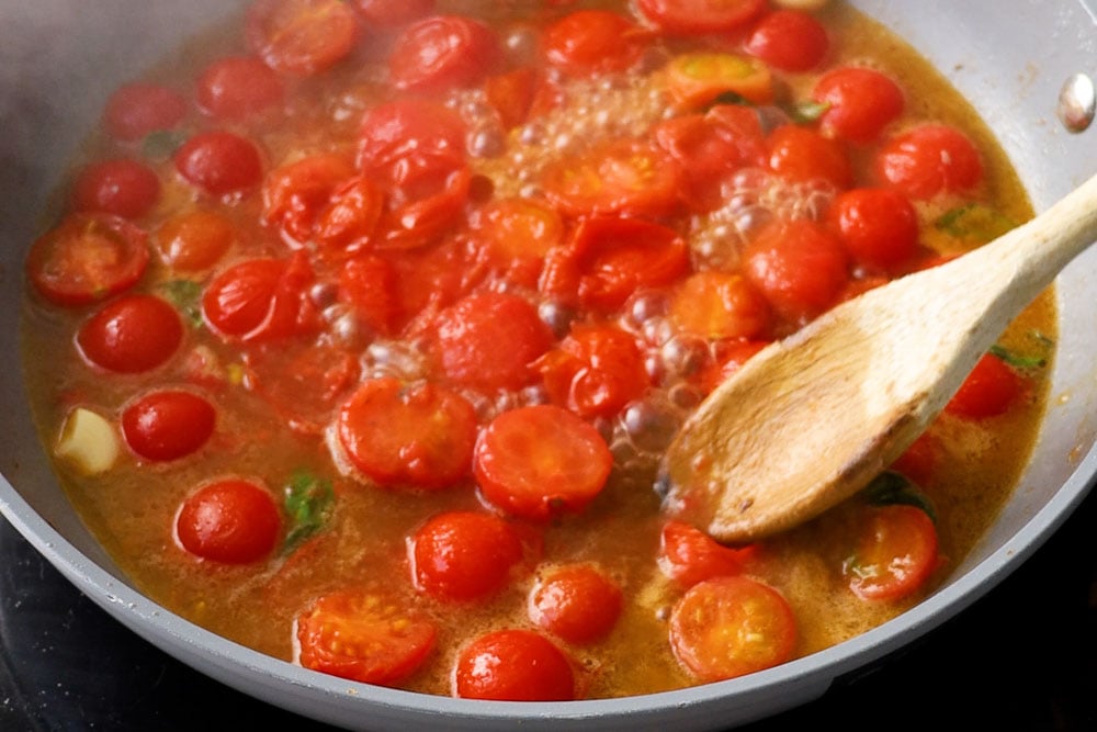 Spaghetti ammollicati con pomodorini - Step 6
