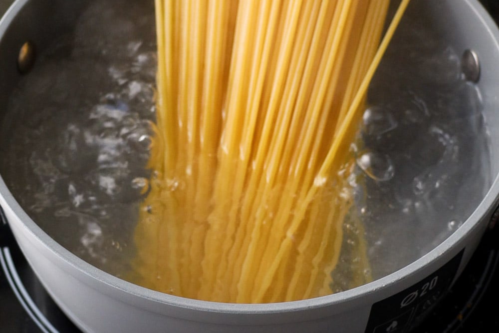 Spaghetti ammollicati con pomodorini - Step 2
