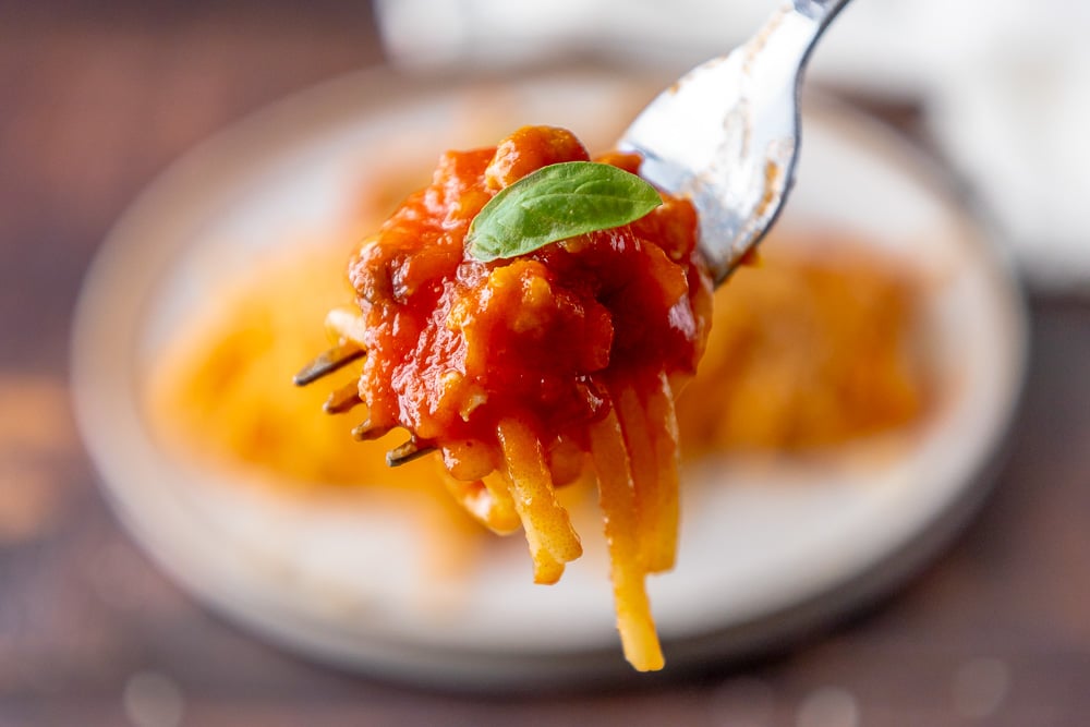 spaghetti con sugo di salsiccia