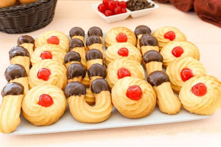 Biscotti da tè - pasticcini di frolla montata