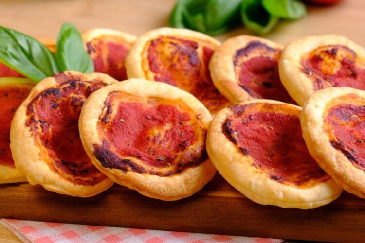 Pizzette di pasta sfoglia