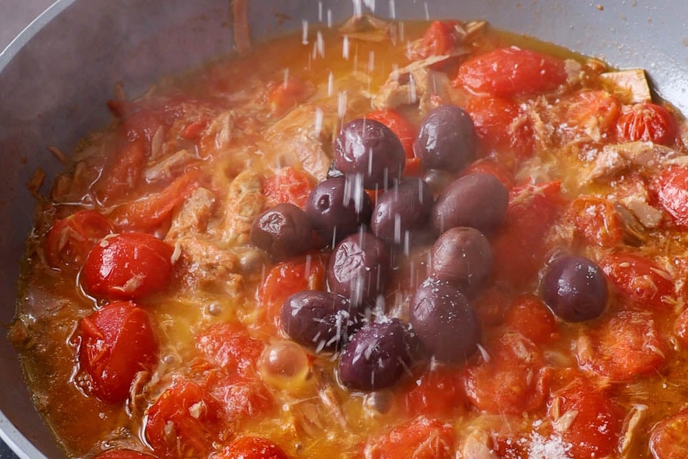 Spaghetti tonno e olive - Step 6