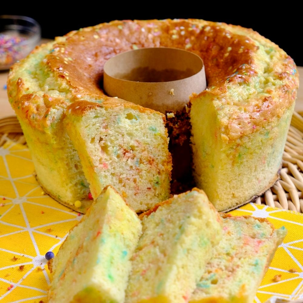 ciambella colorata in pentola fornetto