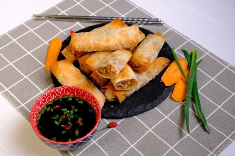 Involtini primavera in friggitrice ad aria