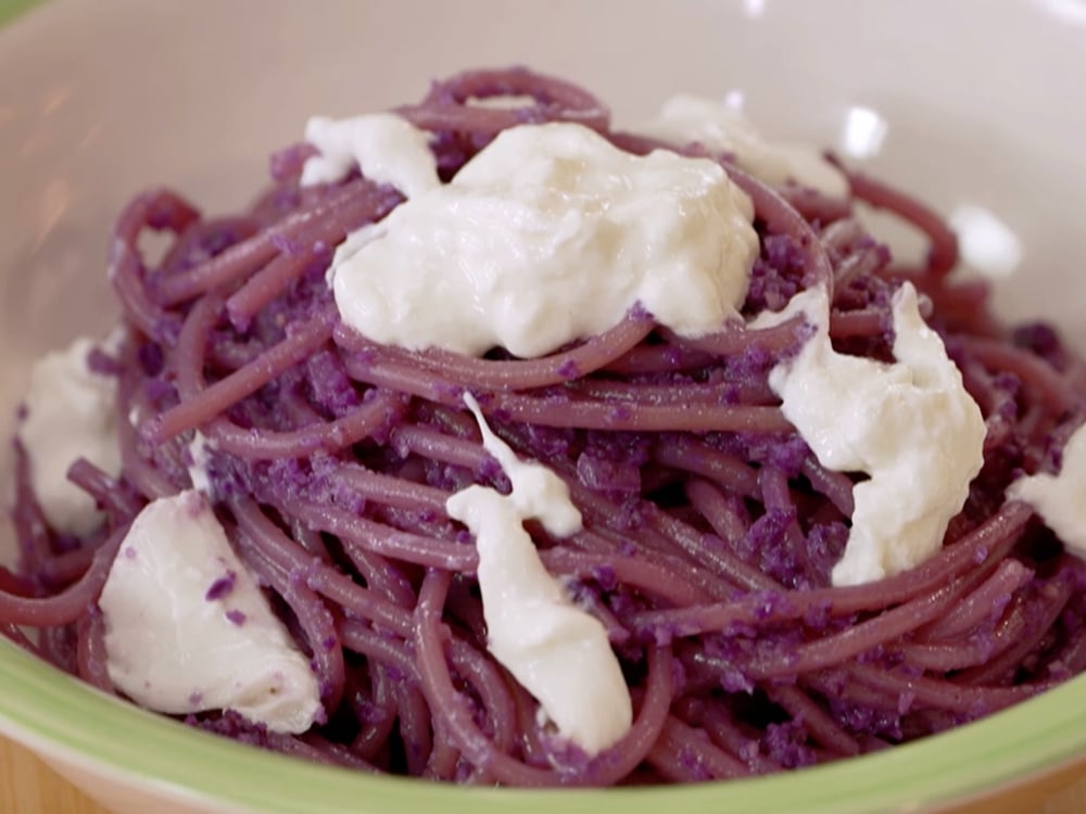 Spaghetti al cavolo viola con burrata - Step 7