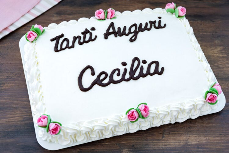 Torta di compleanno: ricetta per tanti invitati
