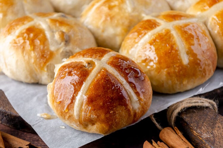 Hot cross buns