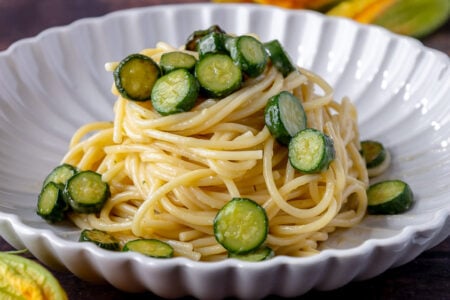 Spaghetti alla carbonara di zucchine
