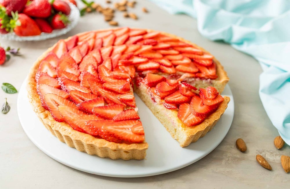 crostata frangipane alle fragole