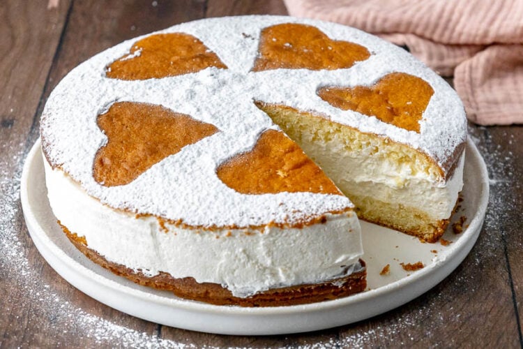 Torta cuore di panna