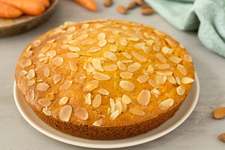 torta di carote senza zucchero aggiunto