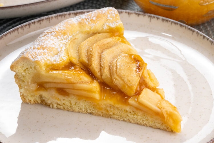 Crostata di mele e marmellata