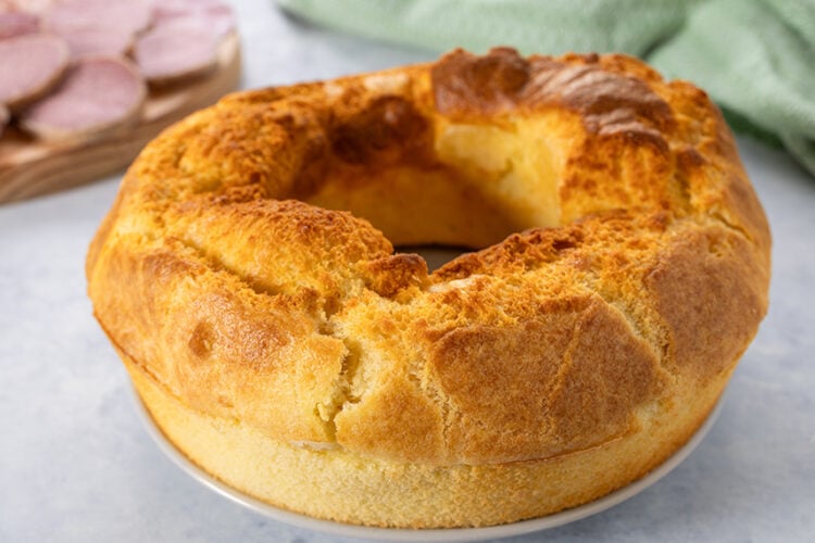 Ciambella di Pasqua al formaggio