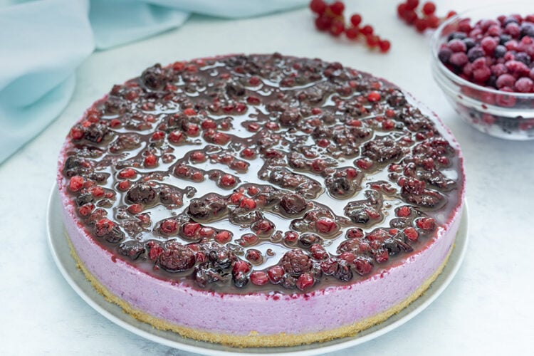 Cheesecake ai frutti di bosco senza cottura