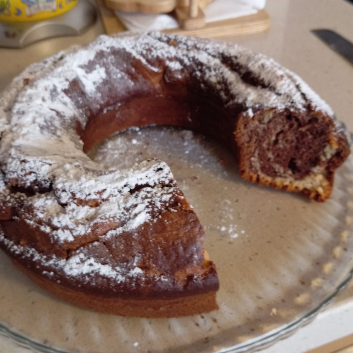 Ciambella allo yogurt variegata al cacao
