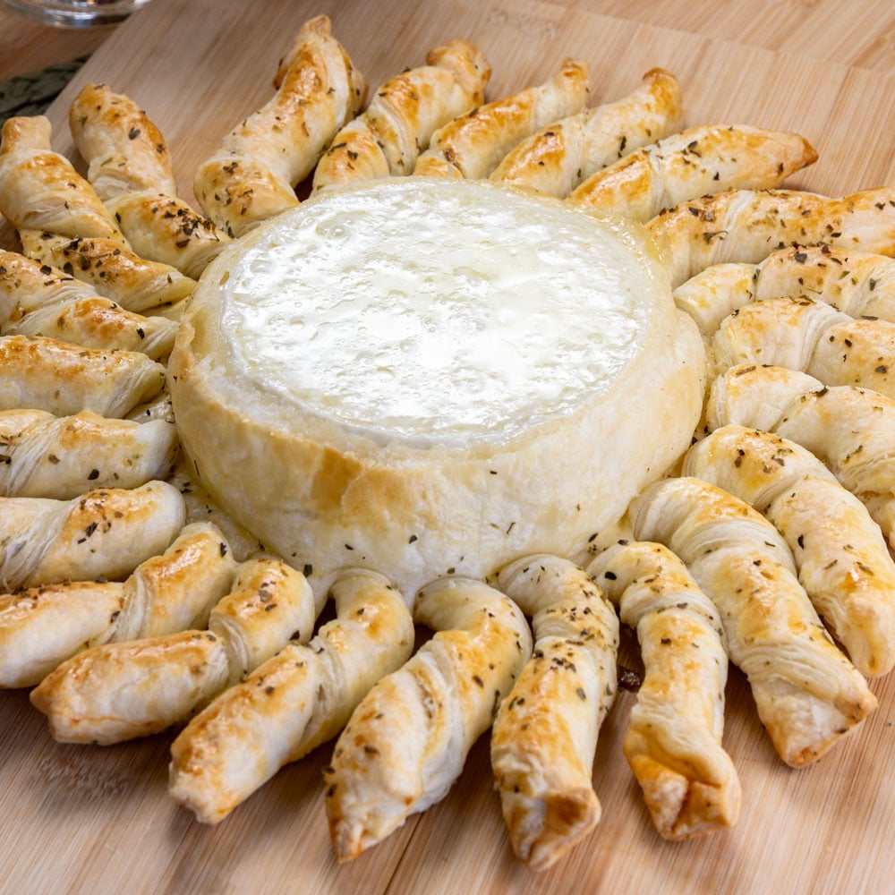 girandola di sfoglia al camembert