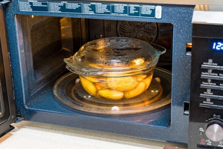 2 Sacchetti Per Patate Al Forno Al Microonde – Riutilizzabili, In Poliestere Rosso, 25x18,5 Cm, Mantengono L'Umidità E La Forma Perfetta