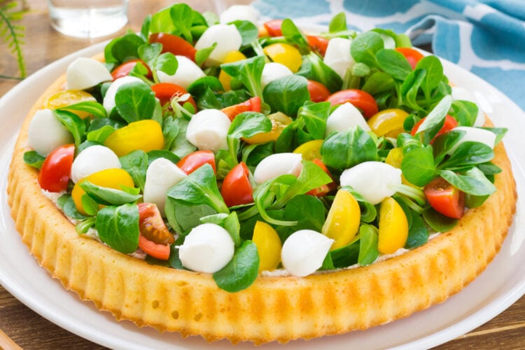 Crostata morbida salata con crema di tonno