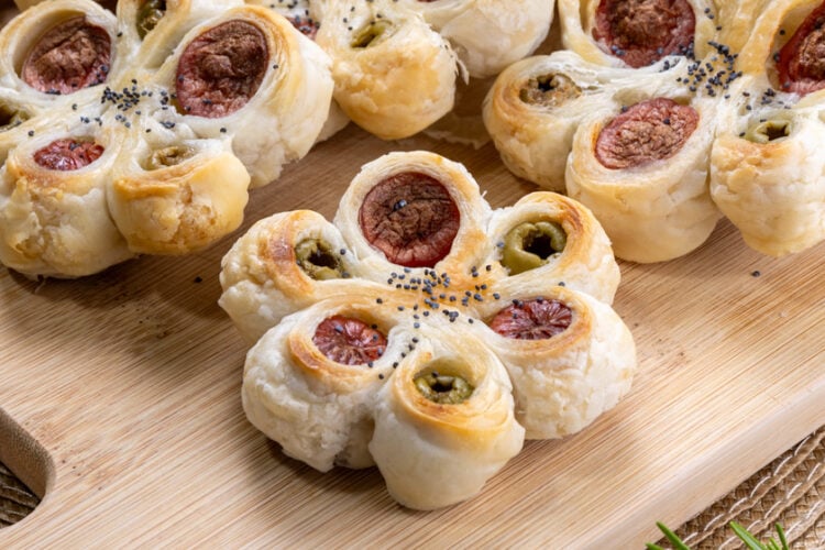 Fiori di pasta sfoglia