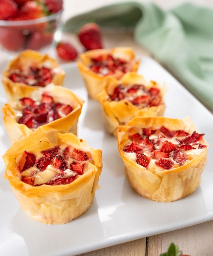 cestini di pasta fillo alle fragole