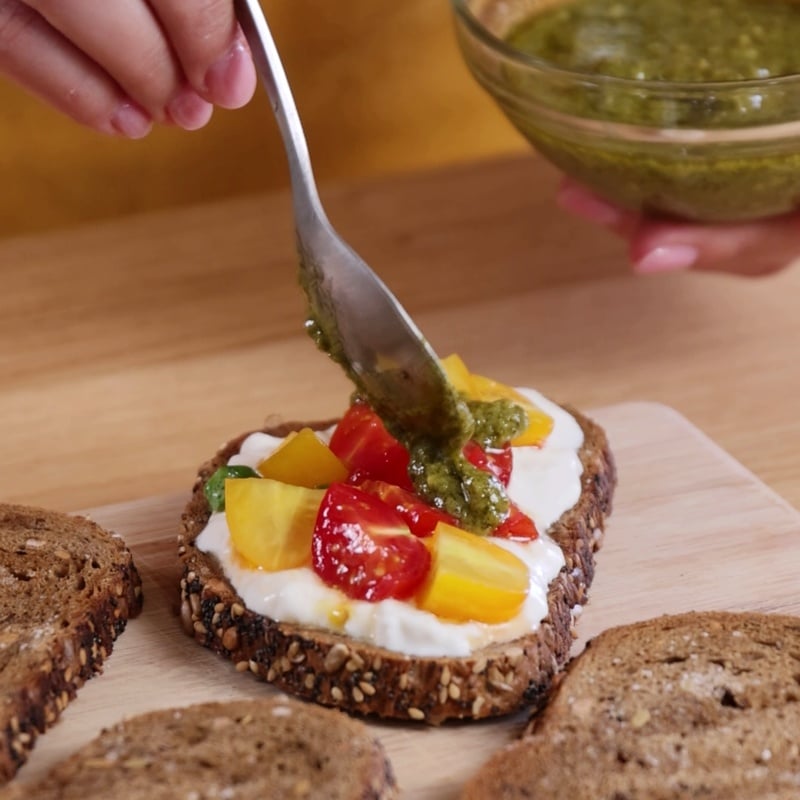 Bruschette in friggitrice ad aria - Step 5