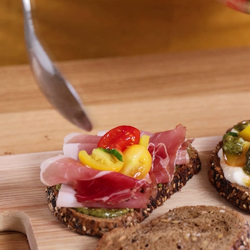 Bruschette in friggitrice ad aria - Step 6