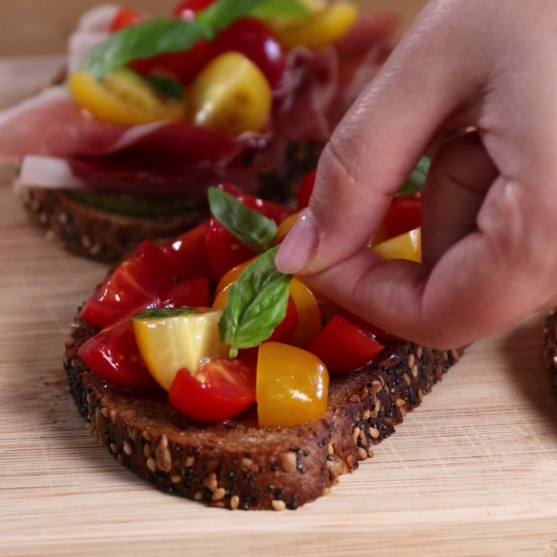 Bruschette in friggitrice ad aria - Step 8
