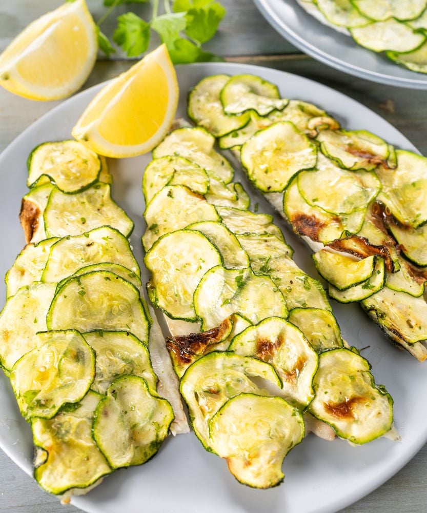 filetti di branzino con zucchine